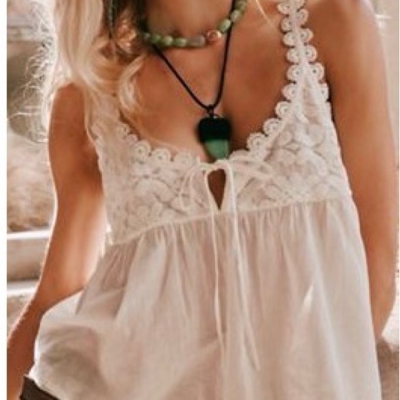 Black Pendant Necklace - Picture 1 of 3